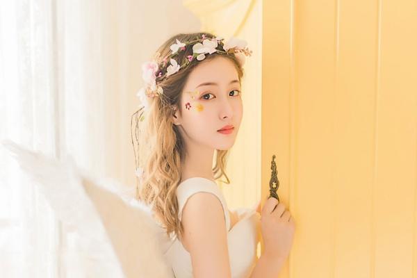 �W�t���������,��������z��������{