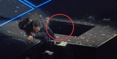 63歲劉德華演唱會踩空摔倒,劉德華亮相新聞聯播了嗎?